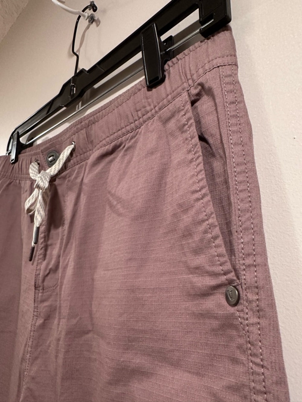 Vuori Women's Ripstop DuraTerra™ Wide Leg Crop Pants Mauve/Dusty Rose Large EUC - Picture 9 of 16